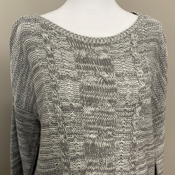 NWOT St. John's Bay Sweater - Picture 4 of 7